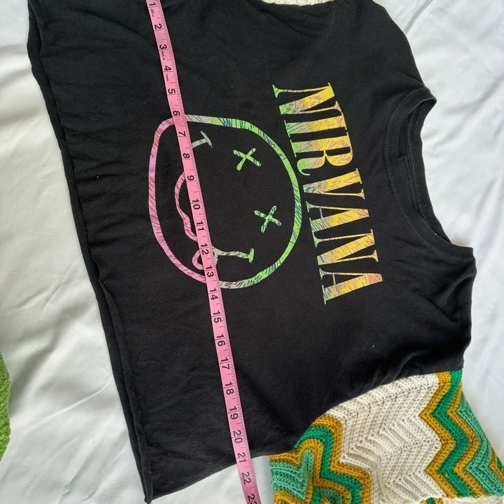 PENNY LANE REWORKED NIRVANA TEE W/CROCHETED SLEEVES - Picture 5 of 8